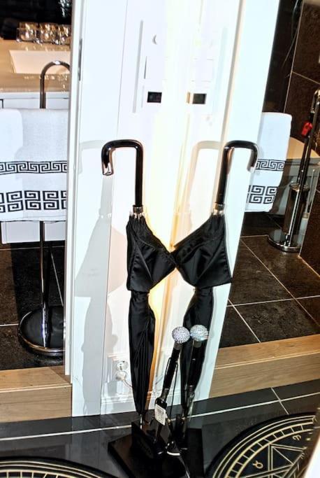 Sentral Modern Design Med 2 Soverom, Gratis Parkering Lejlighed *